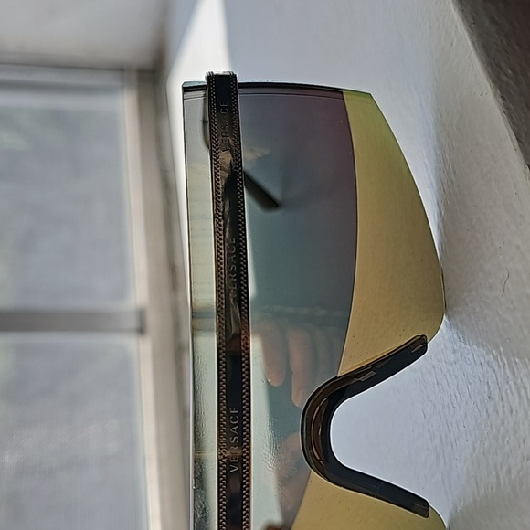 Versace Men's Sunglasses - Picture 7 of 16